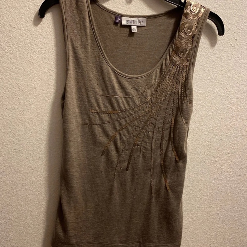 Jennifer Lopez shirt
